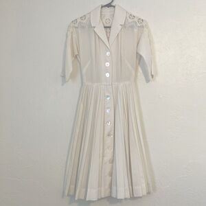 Vintage Collared Midi Dress with Pleated Hemline